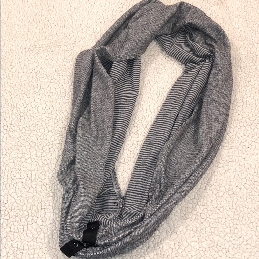 Lululemon 🍋 Infinity Scarf